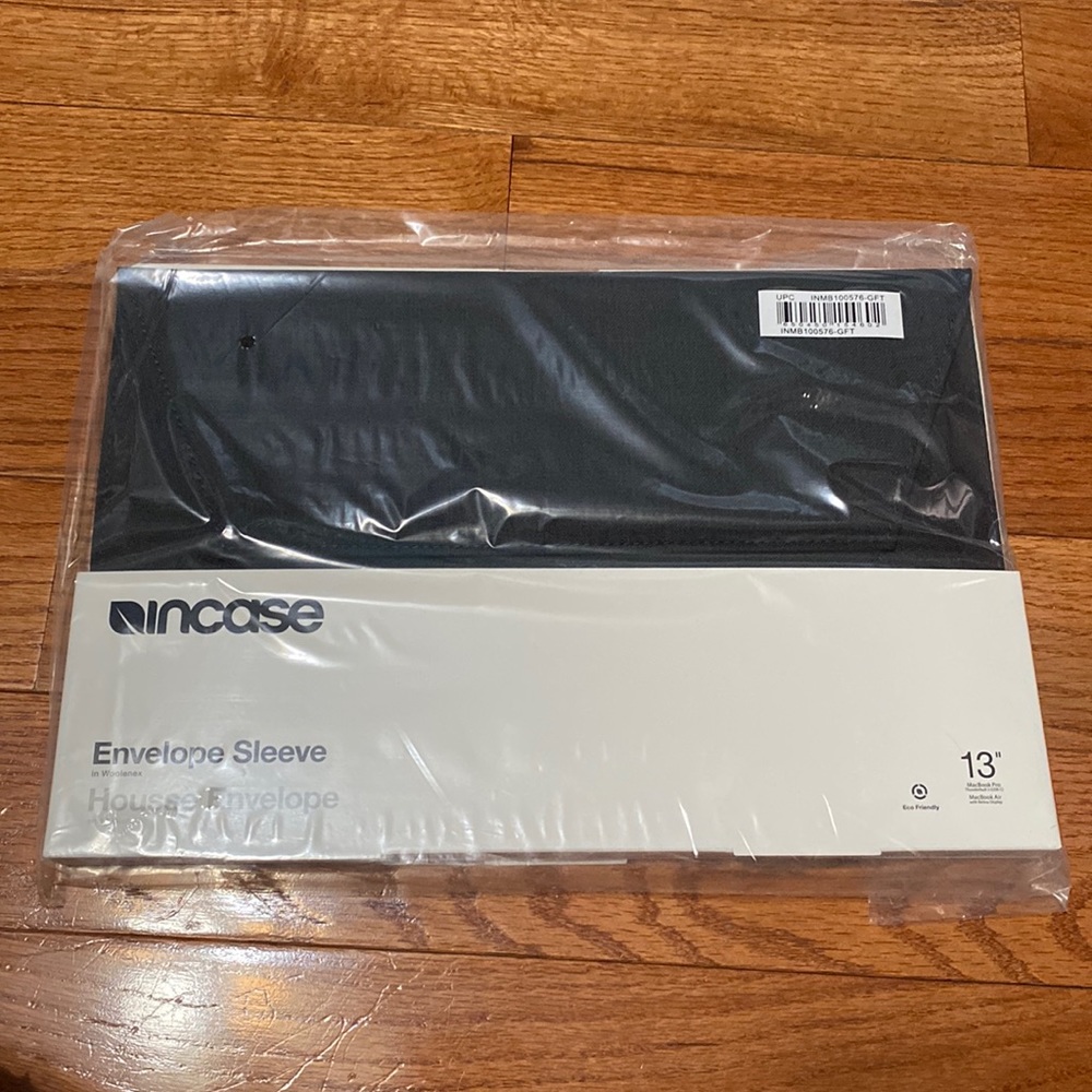 BRAND NEW 13 Inch MacBook Pro Laptop Case